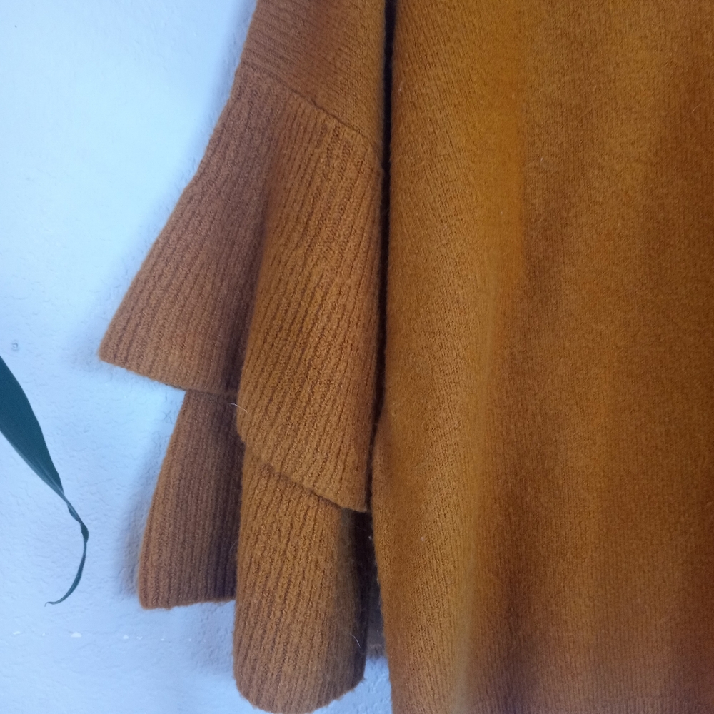 Madewell Bohemian Boatneck Flutter Tiered Dolman Sleeve Fuzzy Soft Knit Sweater - Picture 3 of 7